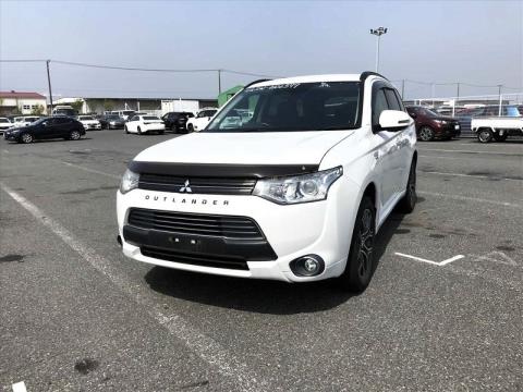 2015 Mitsubishi Outlander - Thumbnail