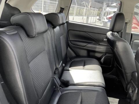 2015 Mitsubishi Outlander - Thumbnail