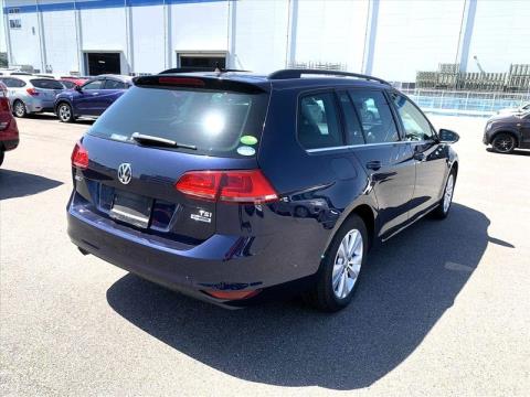 2016 Volkswagen Golf - Thumbnail