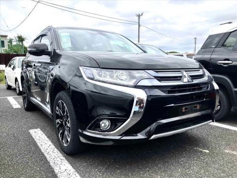 2015 Mitsubishi Outlander - Thumbnail