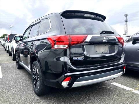 2015 Mitsubishi Outlander - Thumbnail