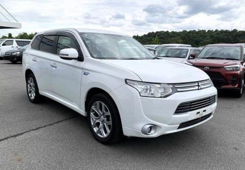 2013 Mitsubishi Outlander - Thumbnail