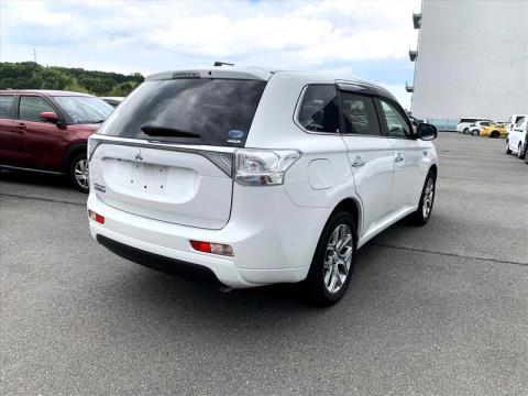 2013 Mitsubishi Outlander - Thumbnail