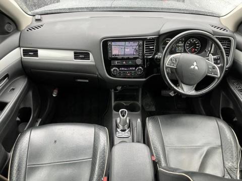 2015 Mitsubishi Outlander - Thumbnail