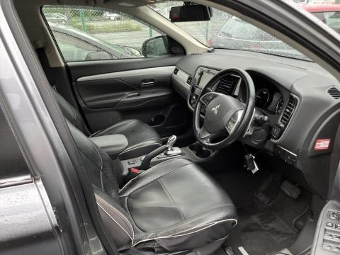 2015 Mitsubishi Outlander - Thumbnail
