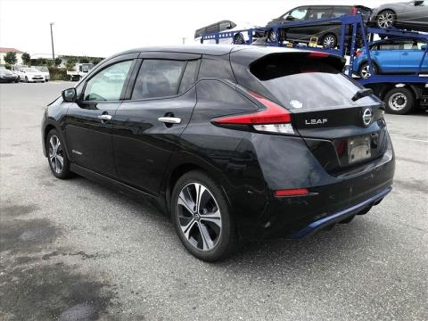 2021 Nissan Leaf - Thumbnail