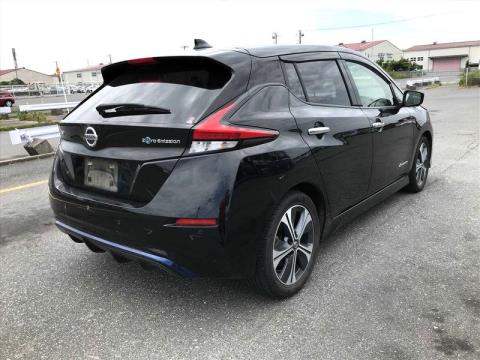 2021 Nissan Leaf - Thumbnail