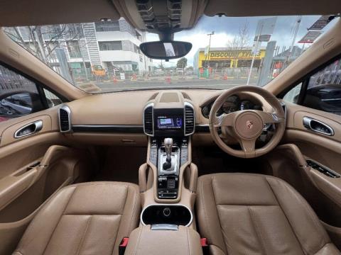 2013 Porsche Cayenne - Thumbnail