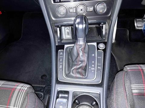 2015 Volkswagen Golf - Thumbnail