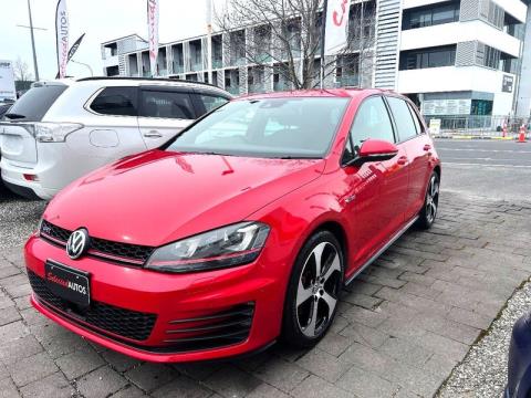 2015 Volkswagen Golf - Thumbnail
