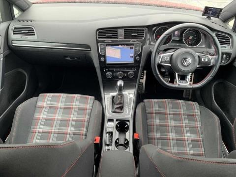 2015 Volkswagen Golf - Thumbnail
