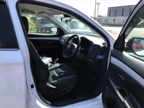 2014 Mitsubishi Outlander - Thumbnail