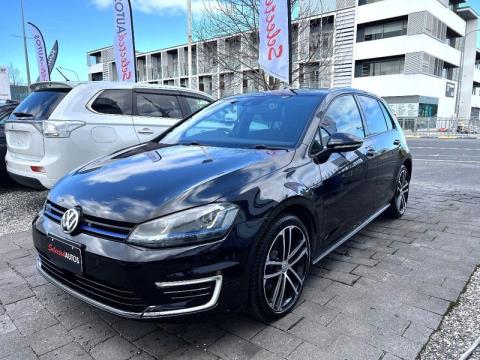 2016 Volkswagen Golf - Thumbnail
