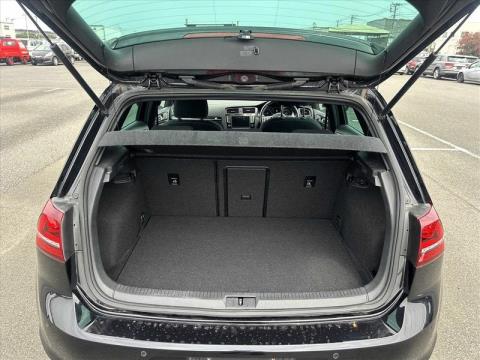 2016 Volkswagen Golf - Thumbnail