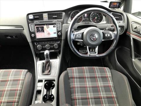 2015 Volkswagen Golf - Thumbnail
