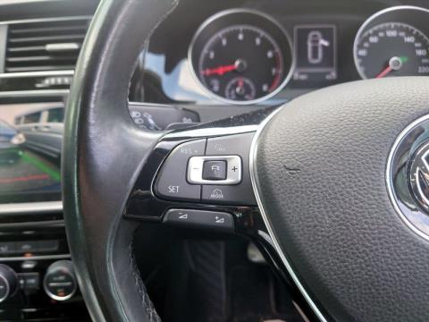 2016 Volkswagen Golf - Thumbnail