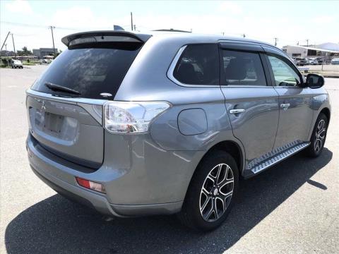 2015 Mitsubishi Outlander - Thumbnail