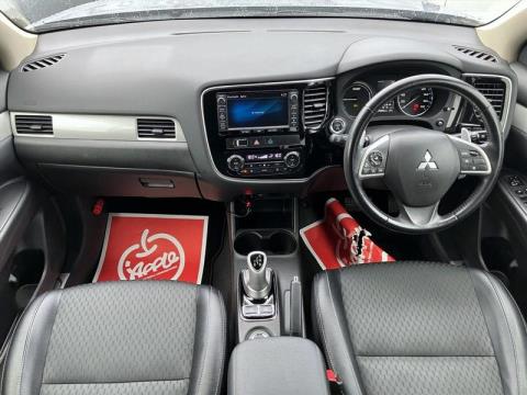 2015 Mitsubishi Outlander - Thumbnail