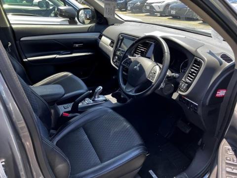 2015 Mitsubishi Outlander - Thumbnail