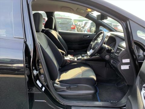 2018 Nissan Leaf - Thumbnail