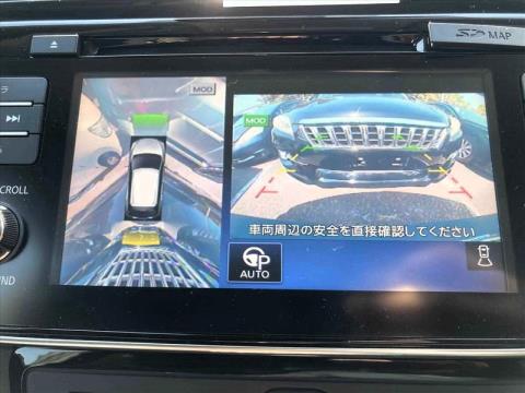2018 Nissan Leaf - Thumbnail