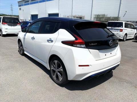 2018 Nissan Leaf - Thumbnail