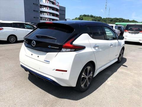 2018 Nissan Leaf - Thumbnail