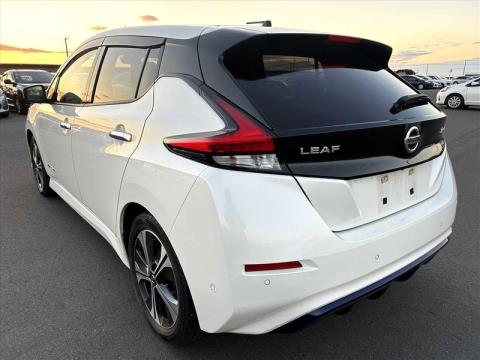 2018 Nissan Leaf - Thumbnail