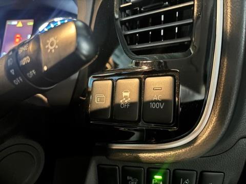 2015 Mitsubishi Outlander - Thumbnail