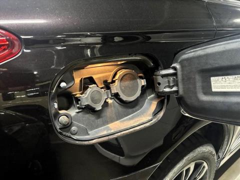 2015 Mitsubishi Outlander - Thumbnail