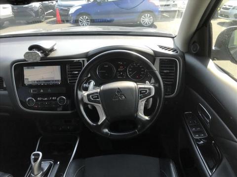 2015 Mitsubishi Outlander - Thumbnail