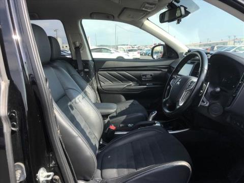 2015 Mitsubishi Outlander - Thumbnail