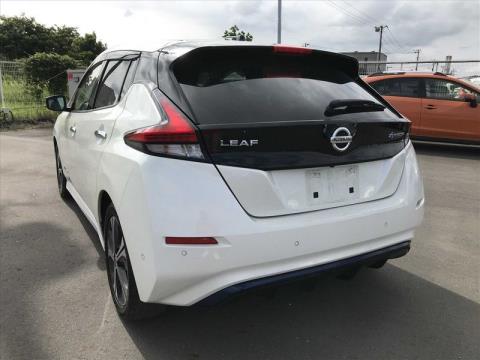 2018 Nissan Leaf - Thumbnail