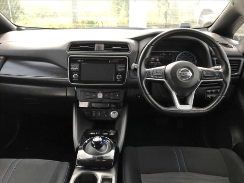 2018 Nissan Leaf - Thumbnail