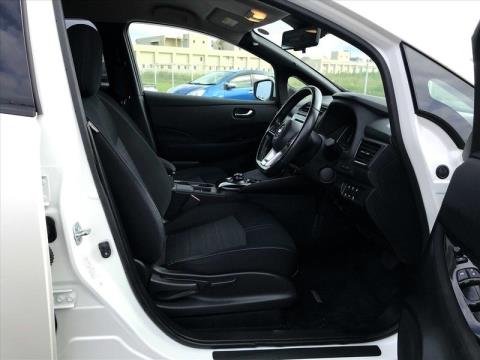 2018 Nissan Leaf - Thumbnail