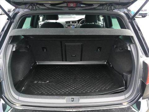 2016 Volkswagen Golf - Thumbnail