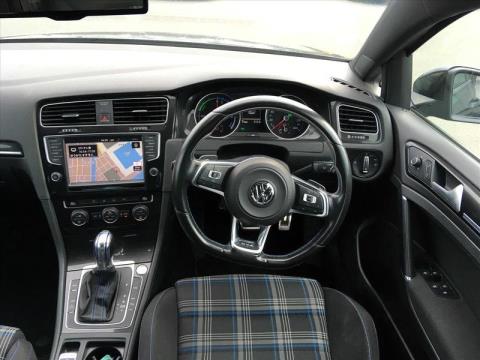 2016 Volkswagen Golf - Thumbnail