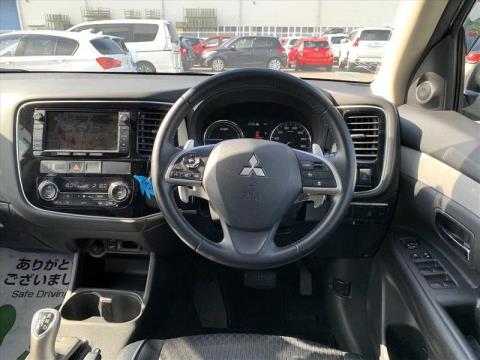 2015 Mitsubishi Outlander - Thumbnail