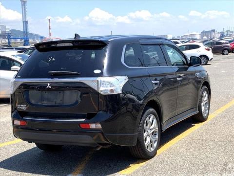 2013 Mitsubishi Outlander - Thumbnail