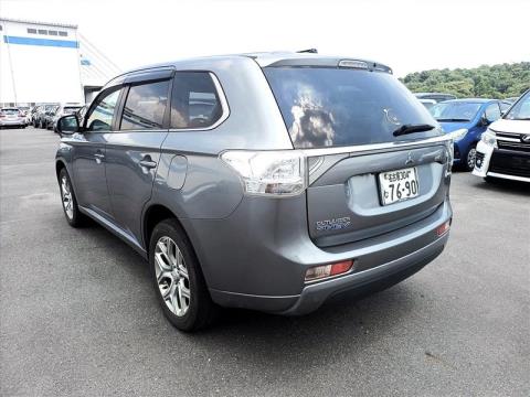 2013 Mitsubishi Outlander - Thumbnail