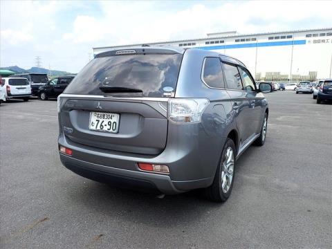 2013 Mitsubishi Outlander - Thumbnail