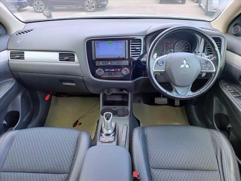 2013 Mitsubishi Outlander - Thumbnail