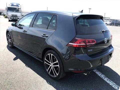 2015 Volkswagen Golf - Thumbnail