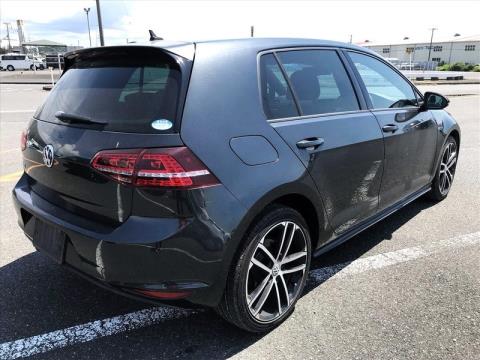 2015 Volkswagen Golf - Thumbnail