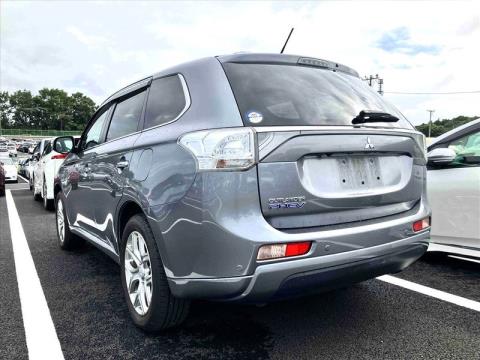 2014 Mitsubishi Outlander - Thumbnail