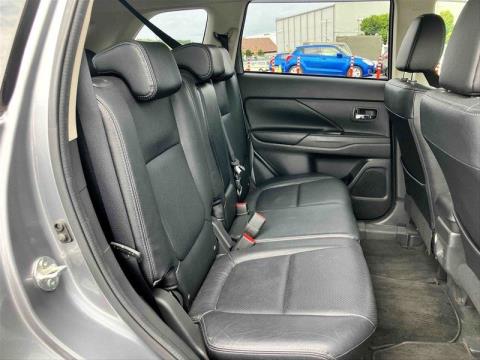 2014 Mitsubishi Outlander - Thumbnail
