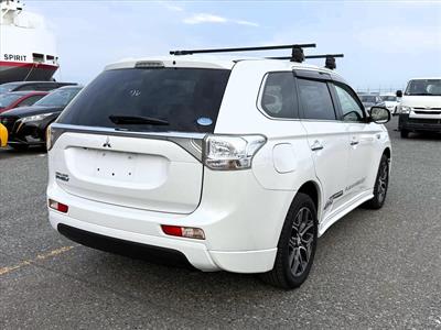2015 Mitsubishi OUTLANDER - Thumbnail