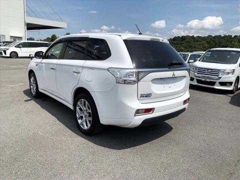 2014 Mitsubishi Outlander - Thumbnail