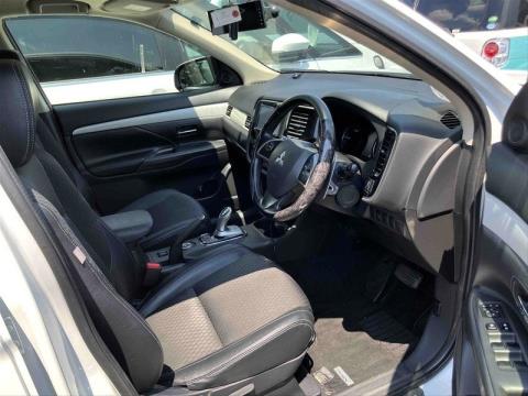 2014 Mitsubishi Outlander - Thumbnail