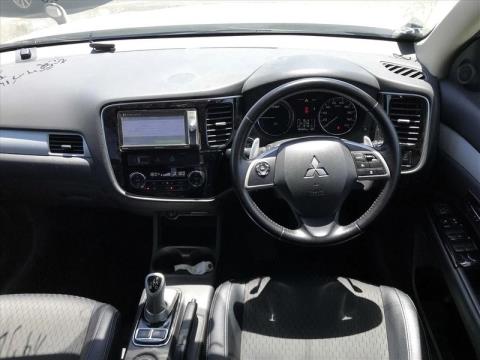 2014 Mitsubishi Outlander - Thumbnail